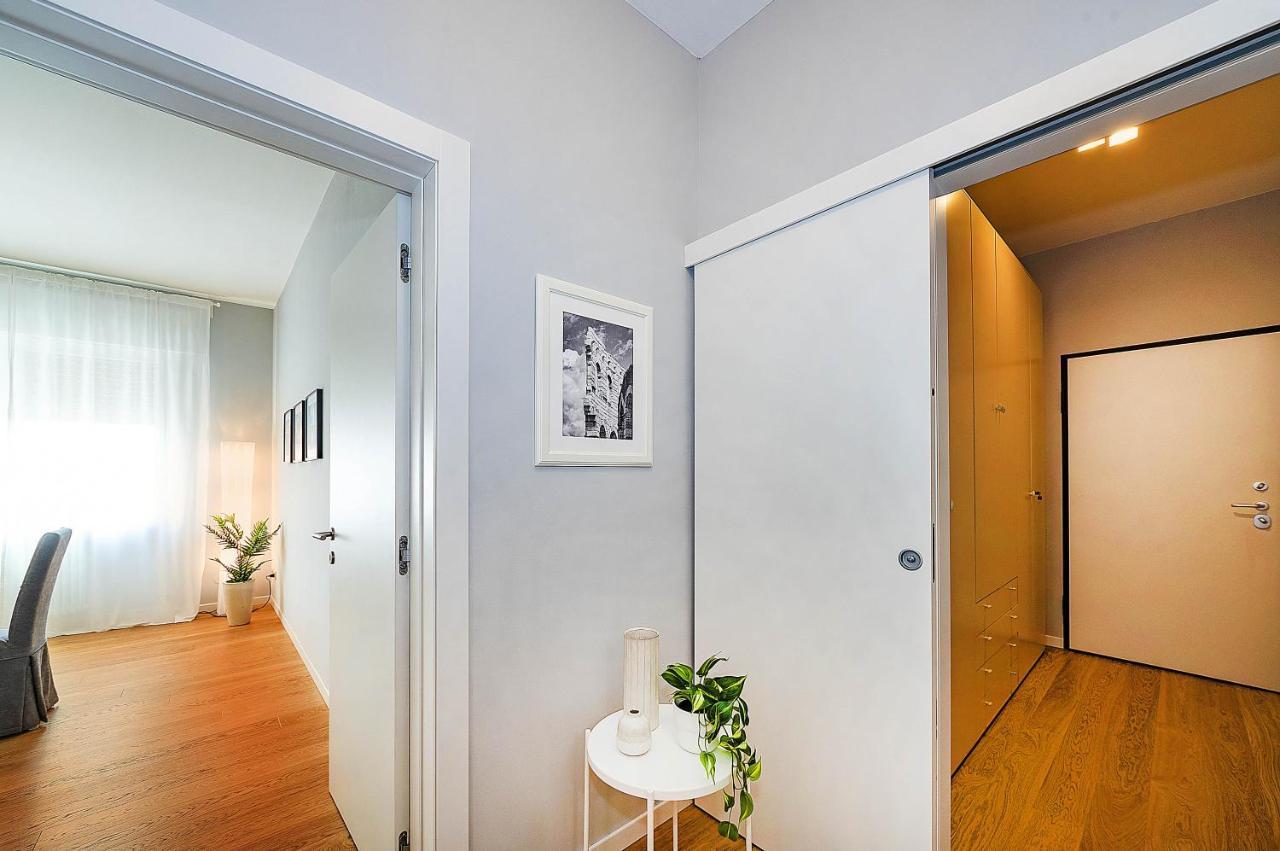 ヴェローナA Casa Di Adeleアパートメント エクステリア 写真